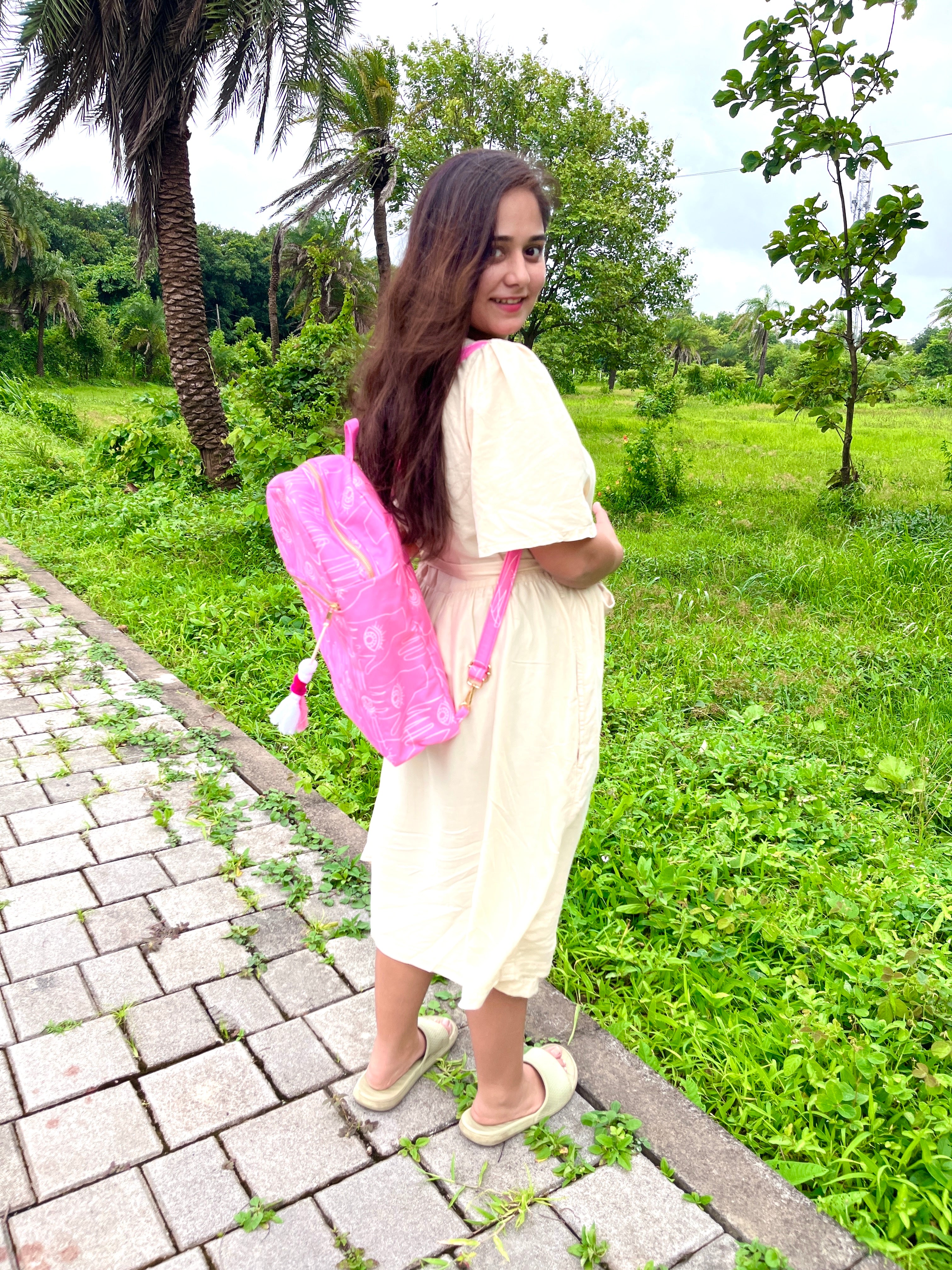 I m looking at you Bagpack