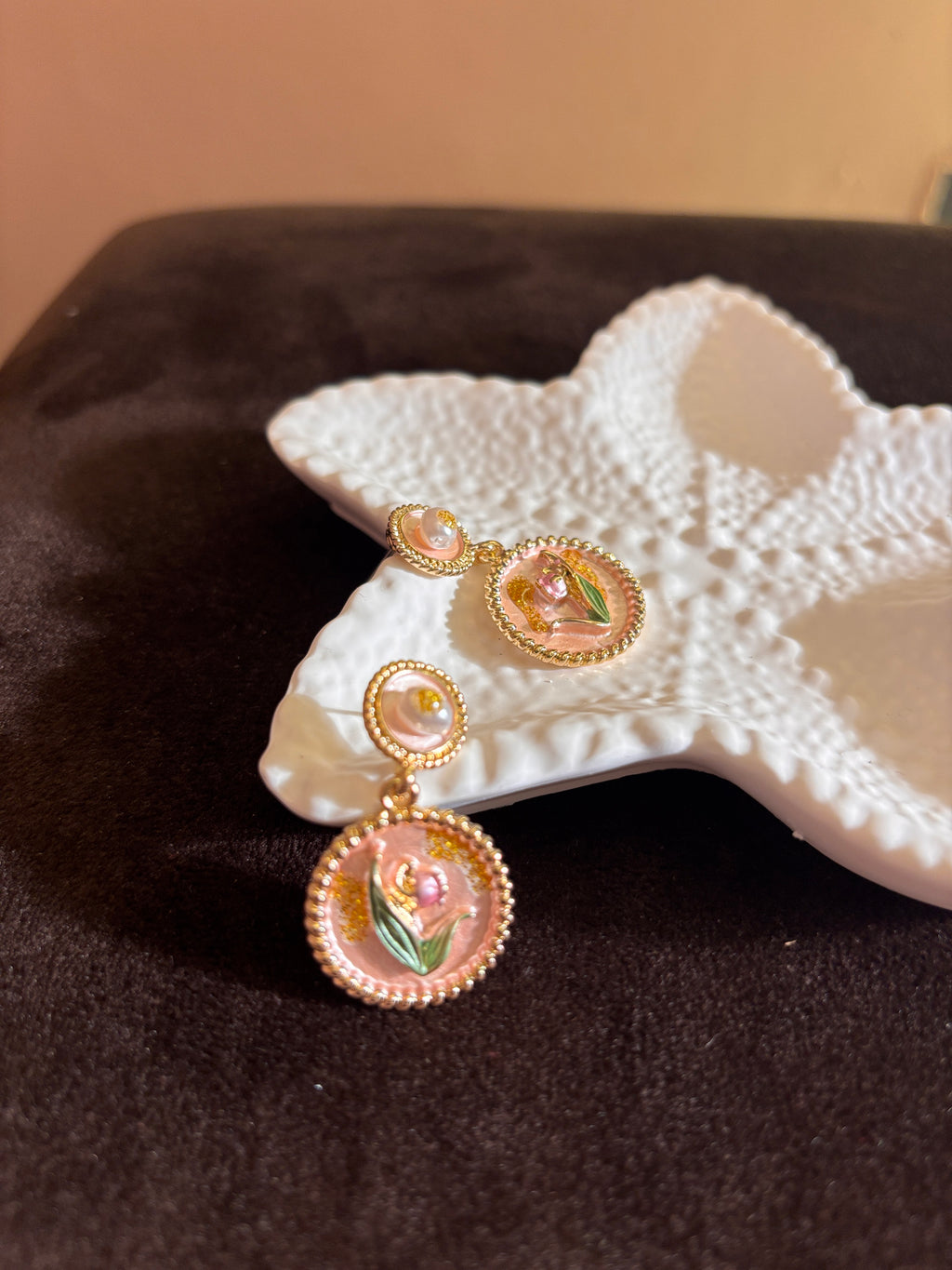 Ethereal touch Earrings