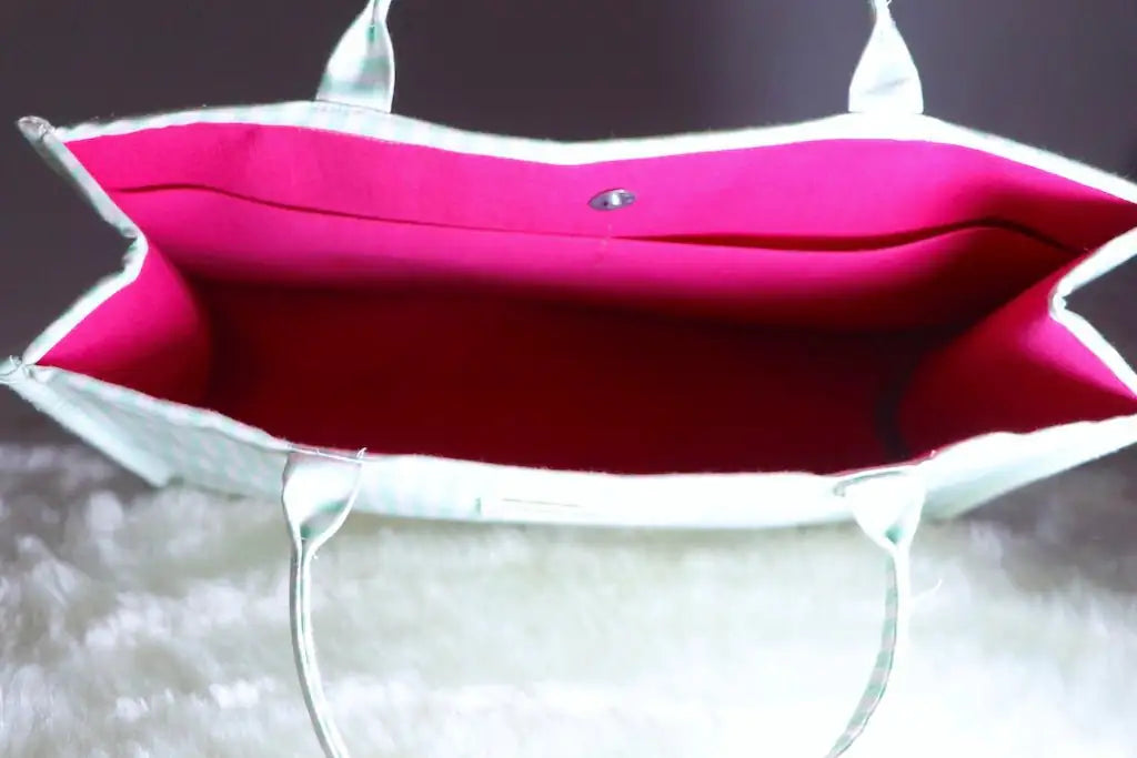 A Little bit Dramatic Tote Bag - Comfy Nights