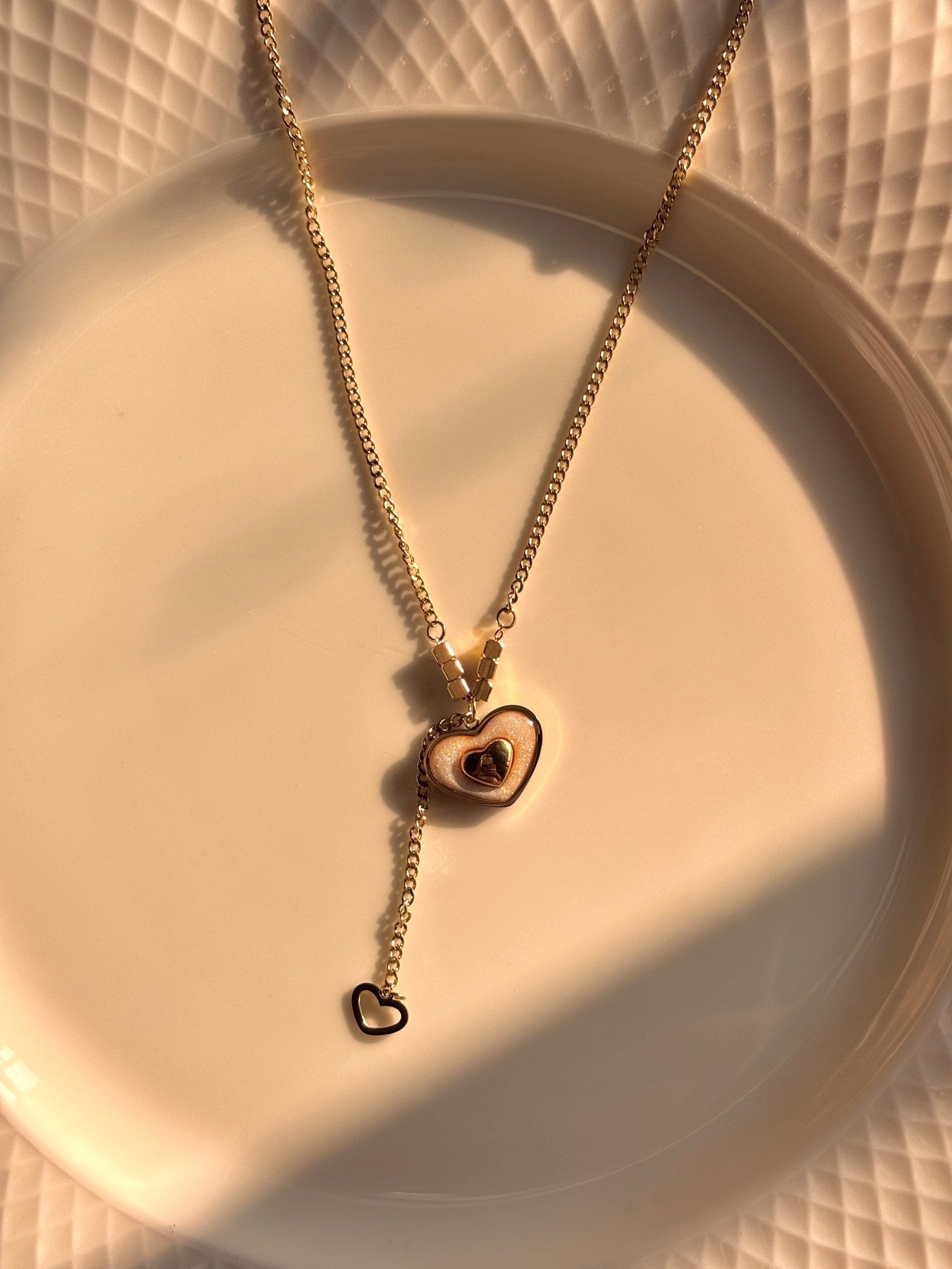 Golden heartbeat Necklace - Comfy Nights