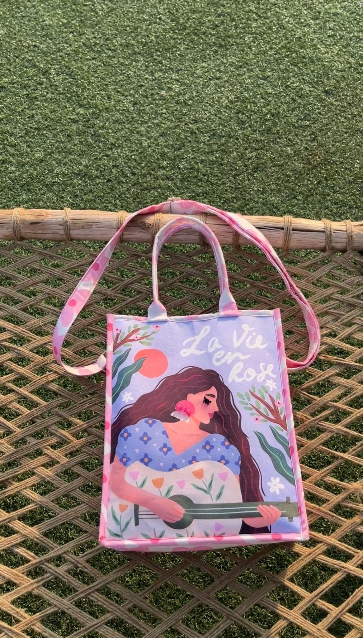 La vie en Rose Tote Bag - Comfy Nights