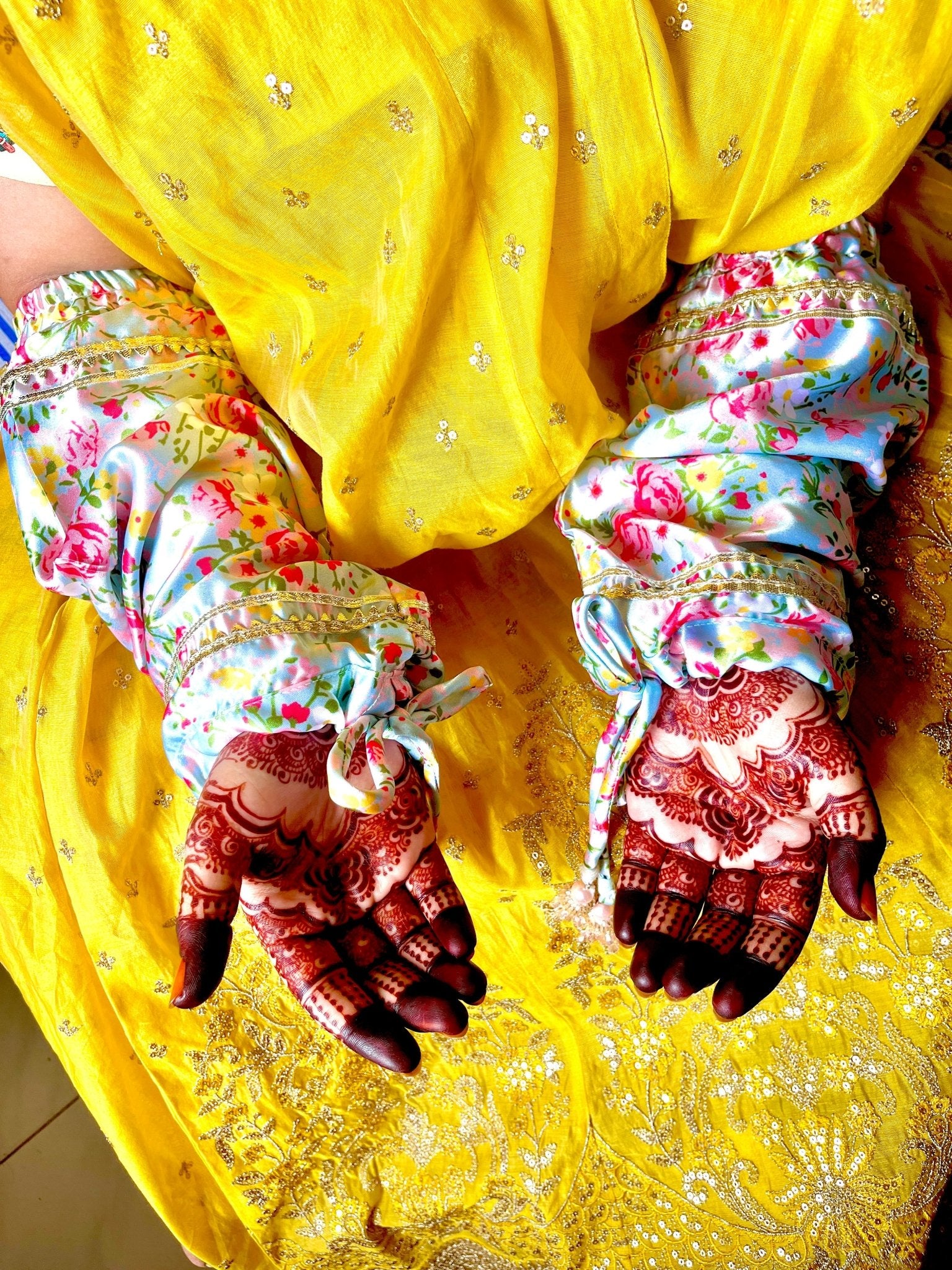 Petal Charm Chooda Cover | Prepaid Orders Only - Comfy Nights
