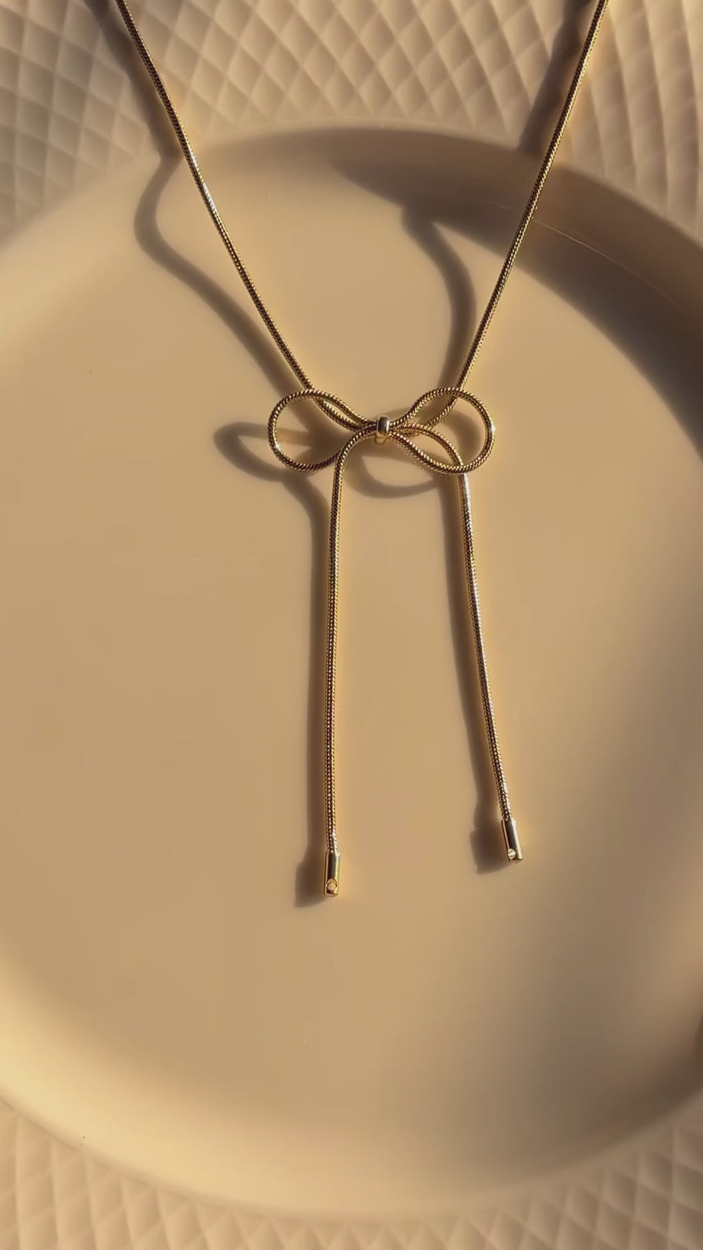 Knot your Average Necklace