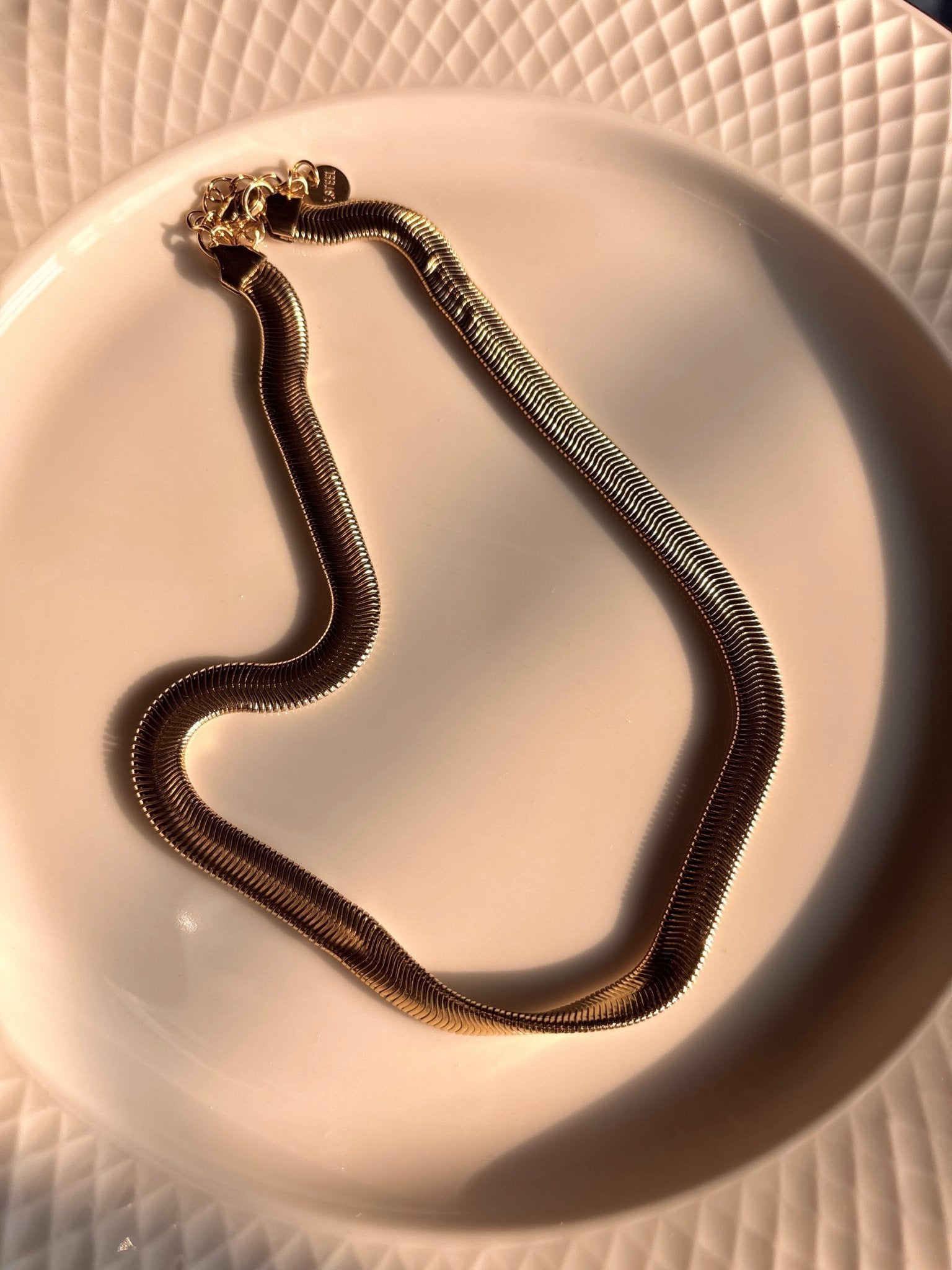 Silken Curve chain - Comfy Nights