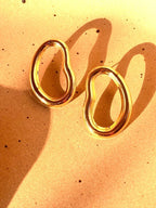Sunset curve Earrings - Comfy Nights