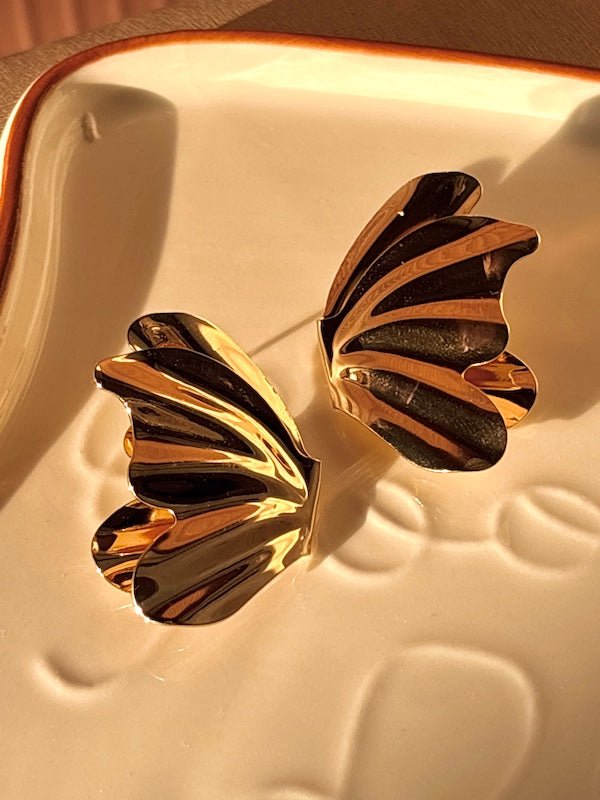 Wings of grace Earrings - Comfy Nights