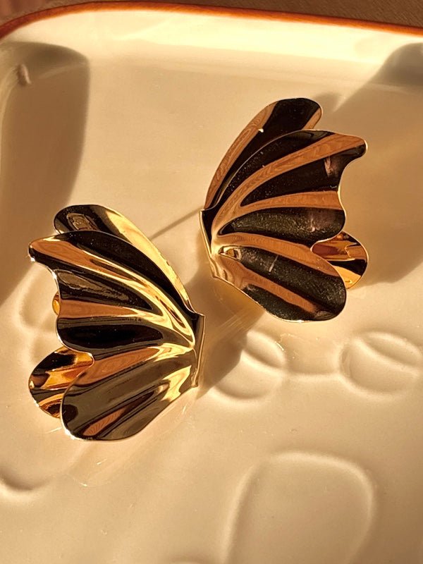 Wings of grace Earrings - Comfy Nights