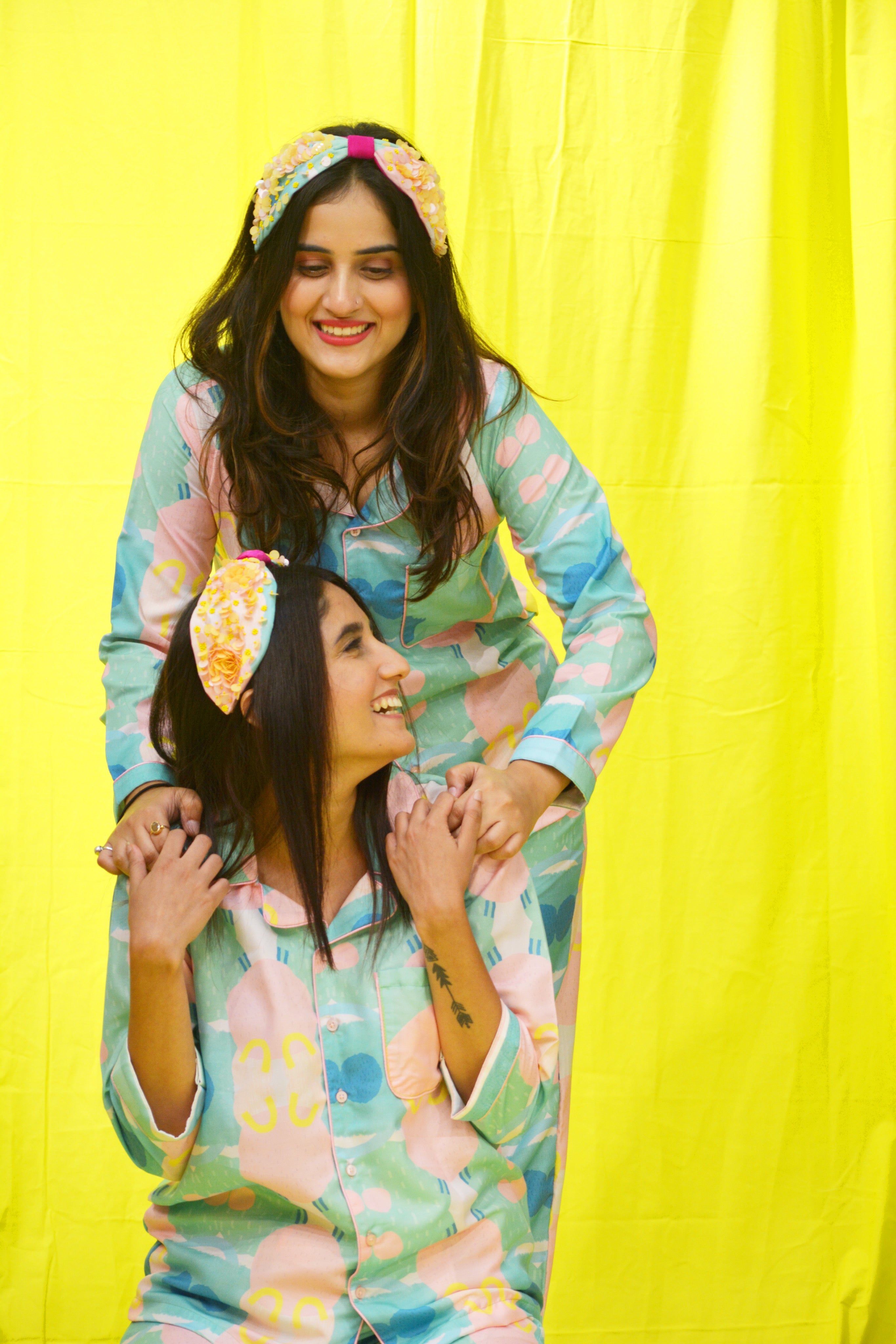 chilling honey-Comfy Nights