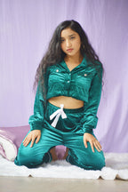 chilling honey-Comfy Nights