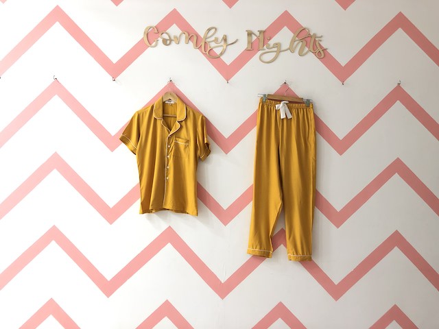 chilling honey-Comfy Nights