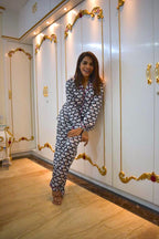 chilling honey-Comfy Nights