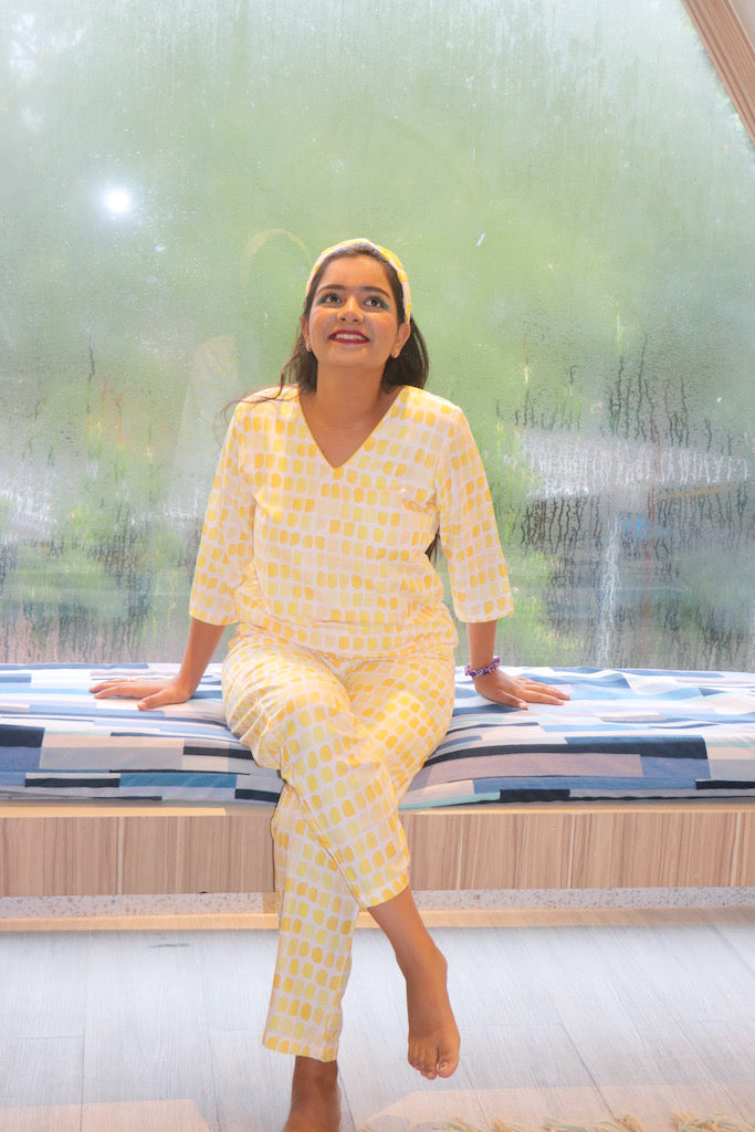 Yellow Ellipse Tee + Pj Set