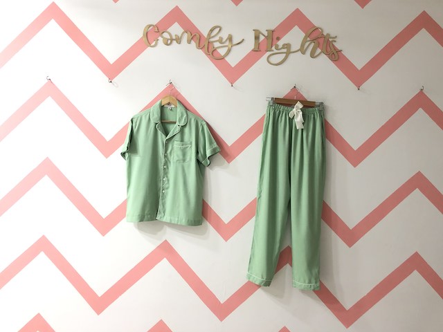 chilling honey-Comfy Nights